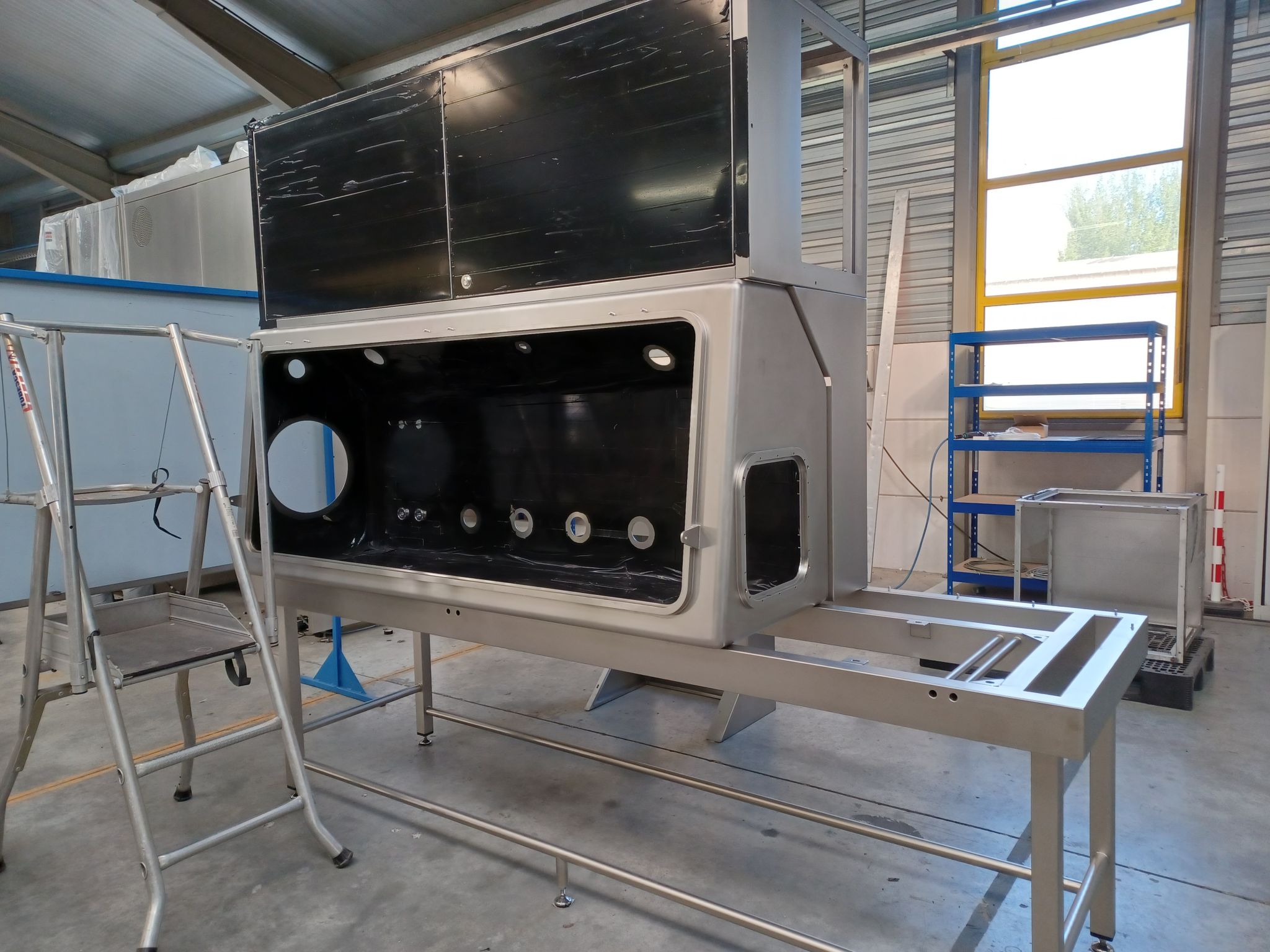 On continue nos travaux de montage dans nos locaux d’EREA PHARMA